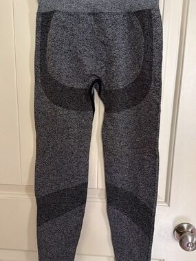 PINK Victoria's Secret Gray Seamless Active Leggings